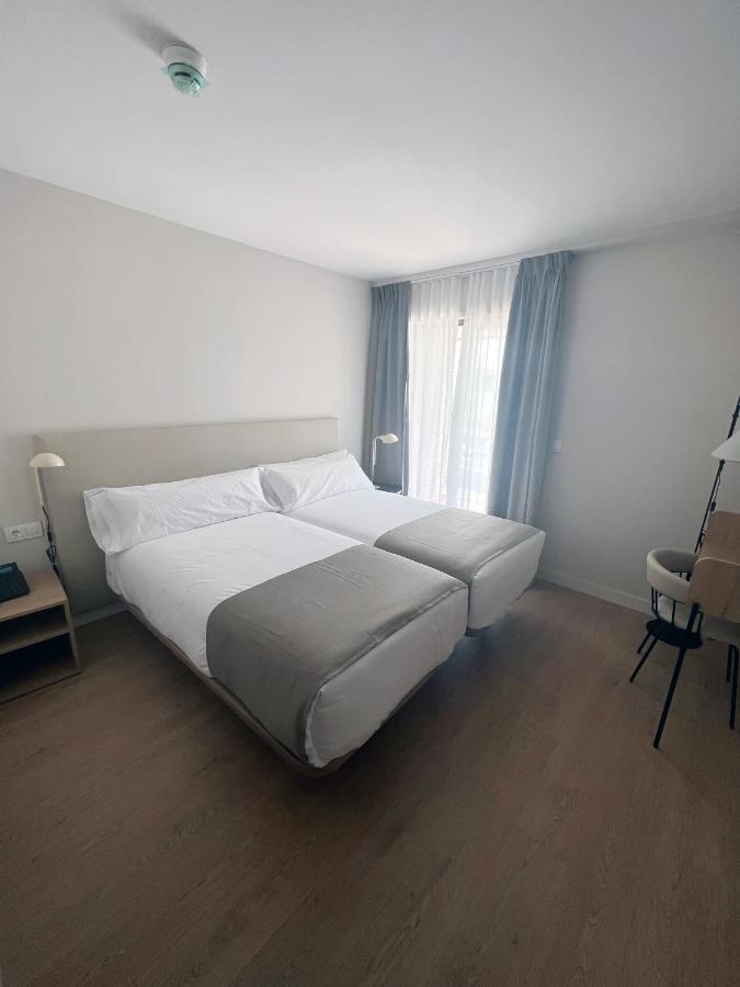 Hotel H4 Cangas 3 Superior Luaran gambar