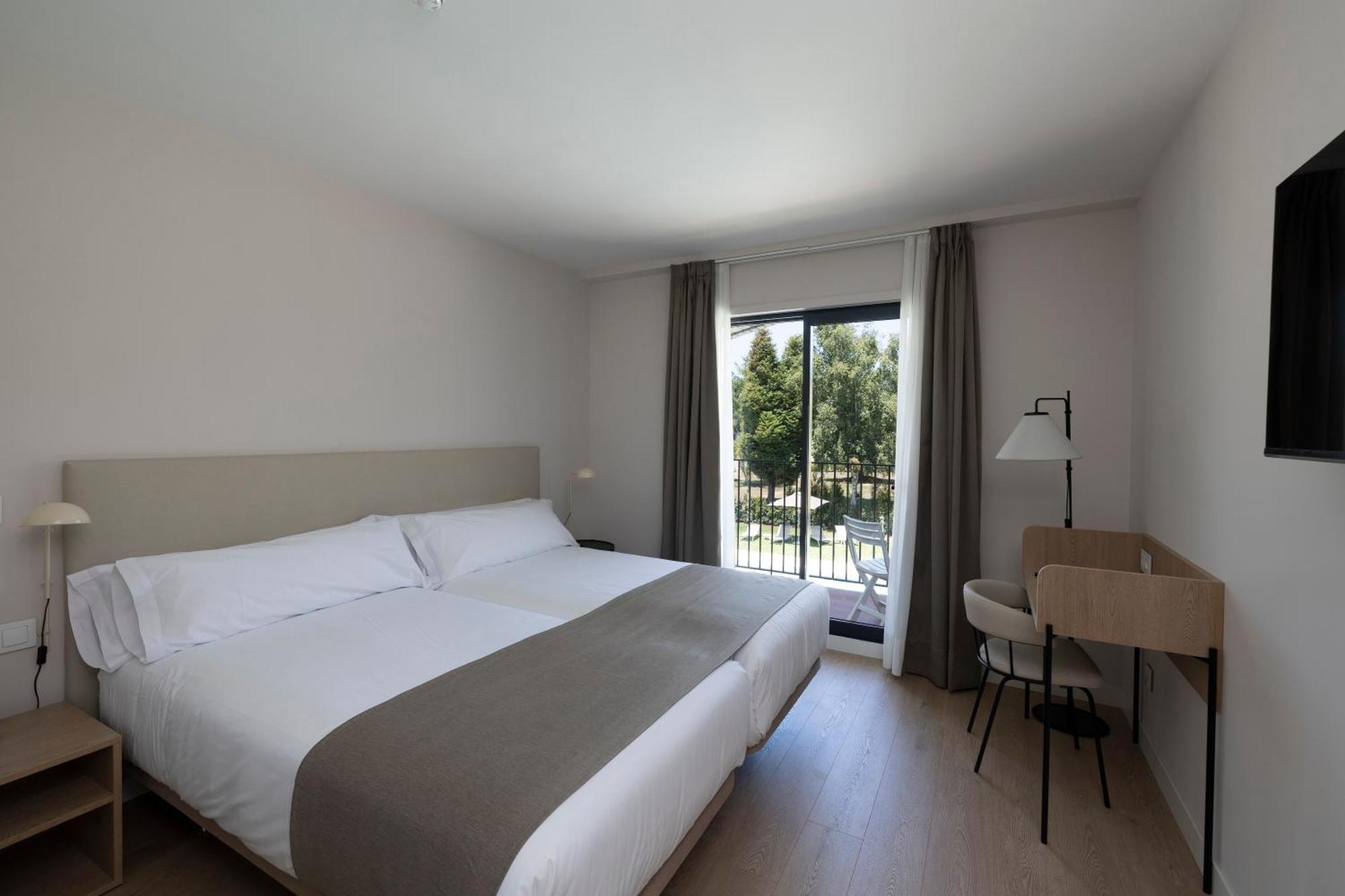 Hotel H4 Cangas 3 Superior Luaran gambar