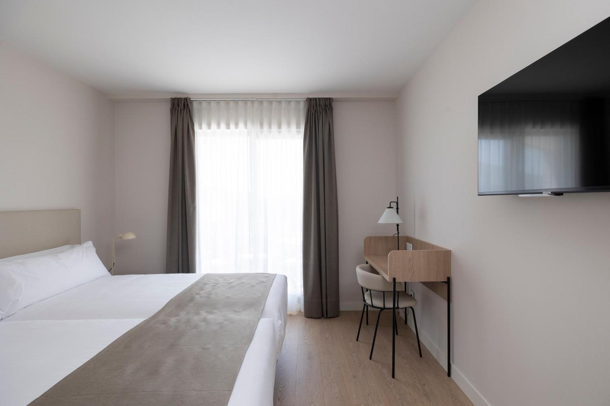 Hotel H4 Cangas 3 Superior Luaran gambar