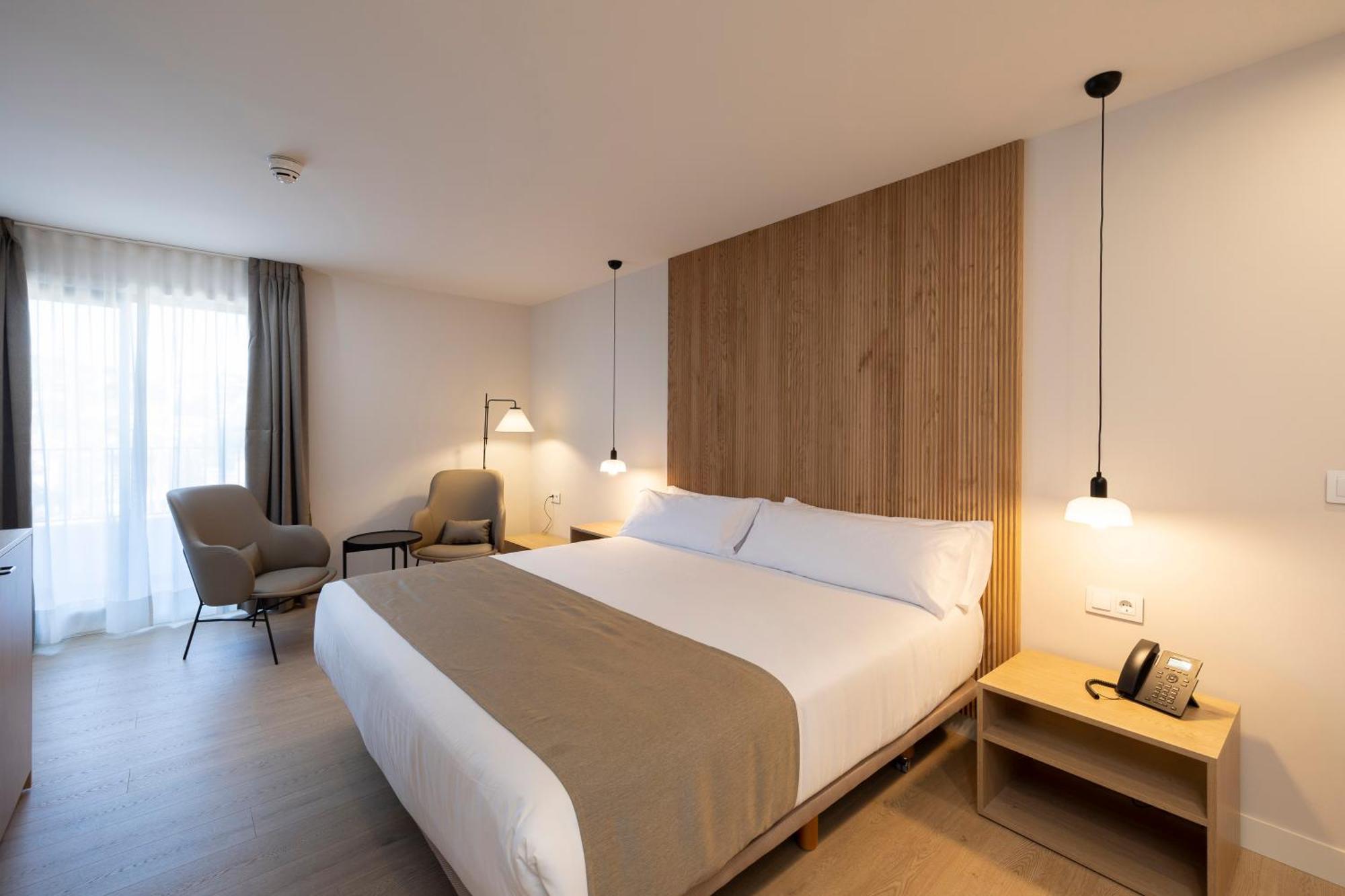 Hotel H4 Cangas 3 Superior Luaran gambar