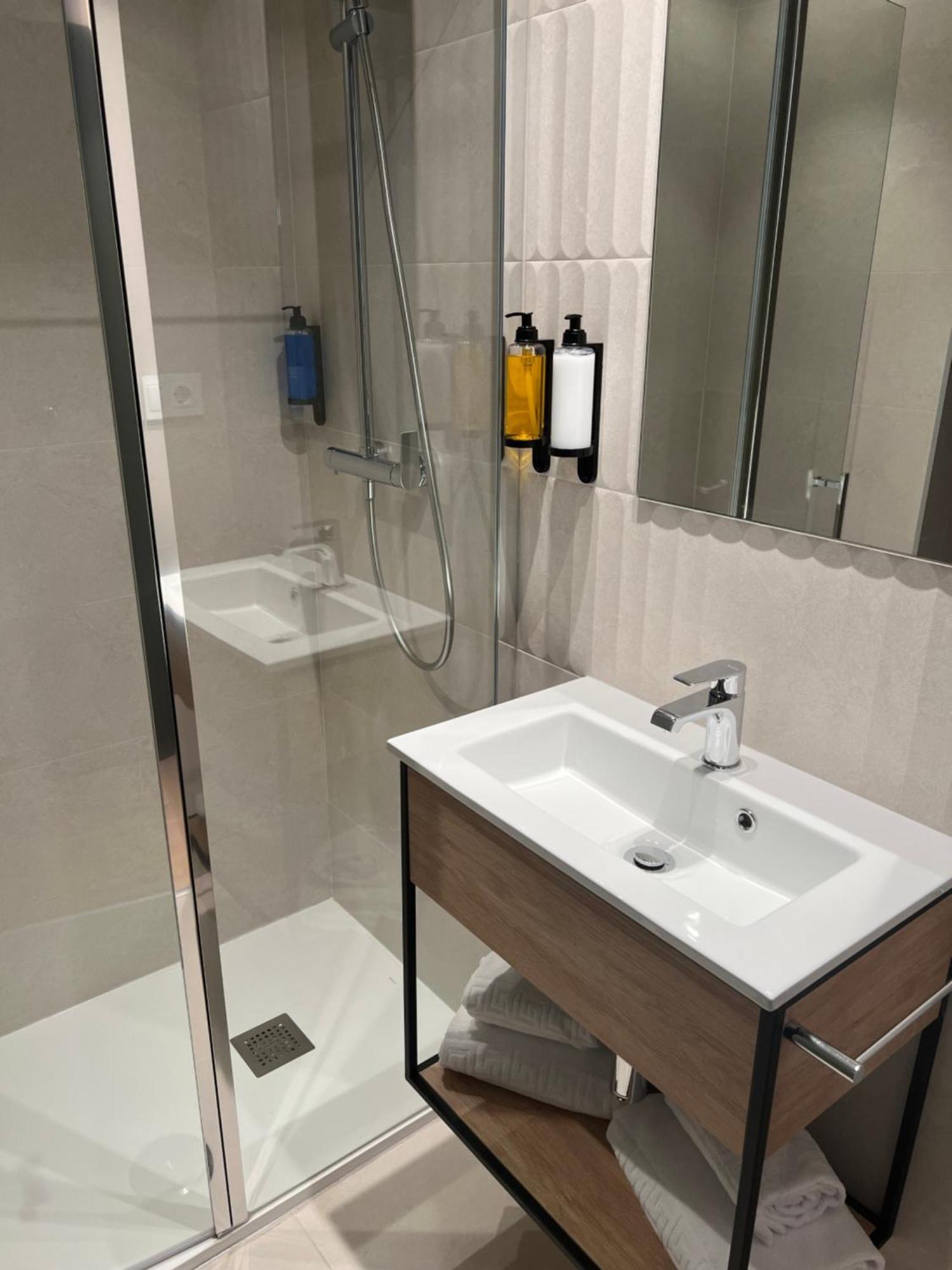 Hotel H4 Cangas 3 Superior Luaran gambar