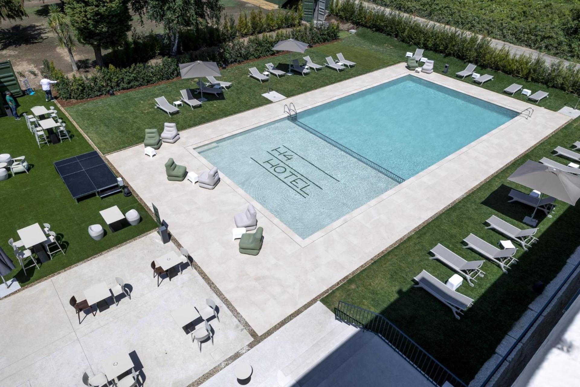 Hotel H4 Cangas 3 Superior Luaran gambar