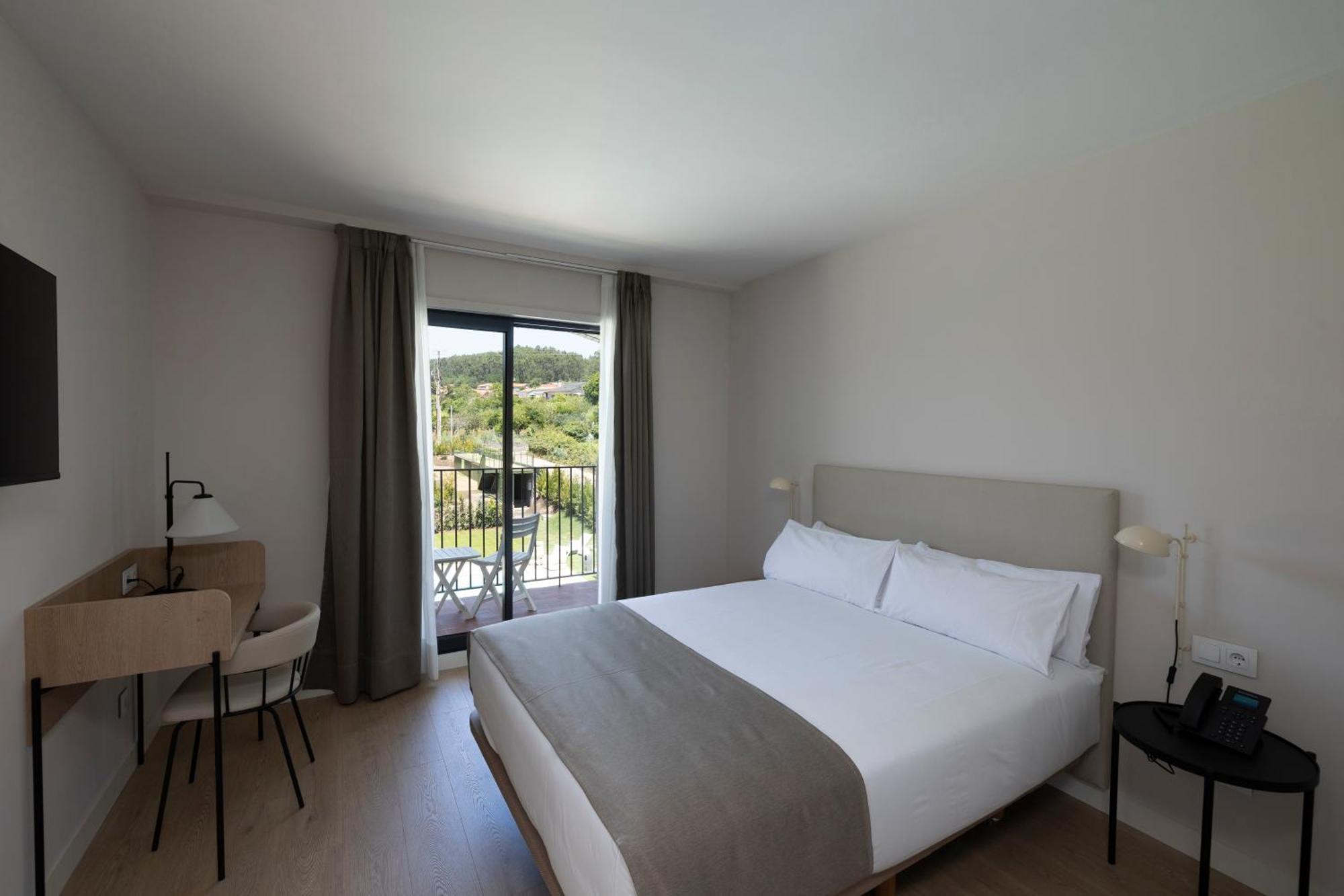 Hotel H4 Cangas 3 Superior Luaran gambar